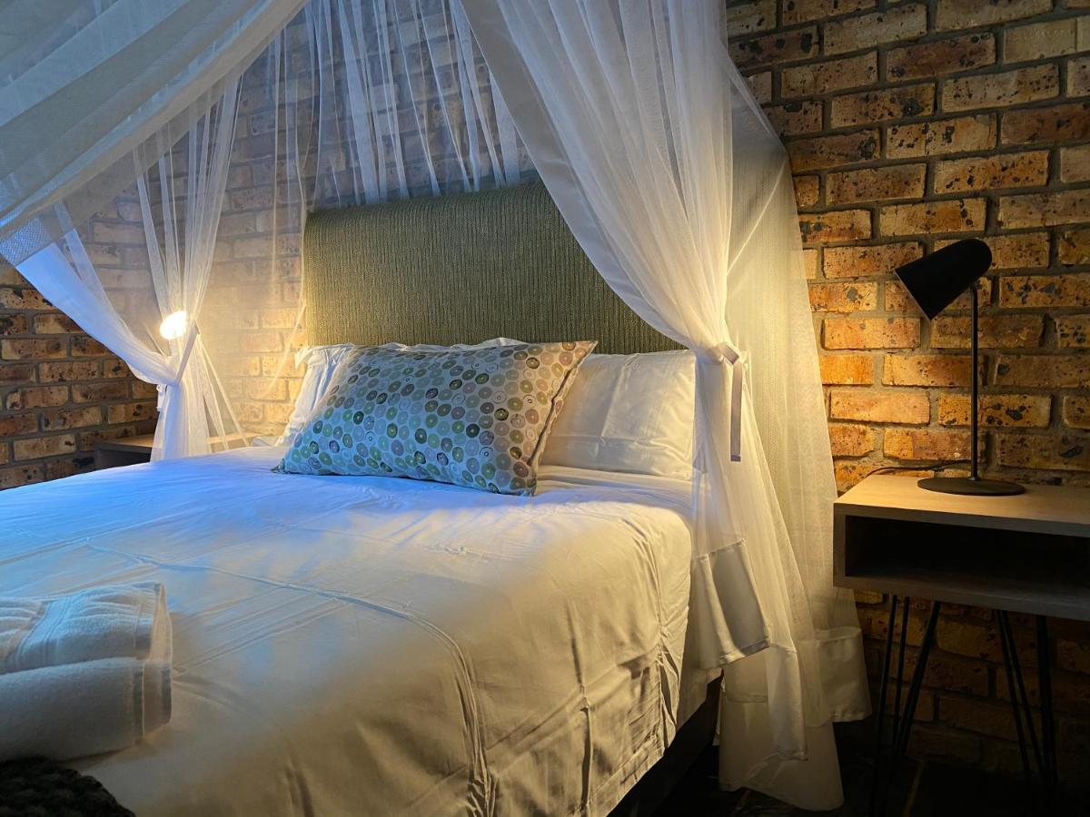 Genet House Holiday Home Marloth Park Bagian luar foto