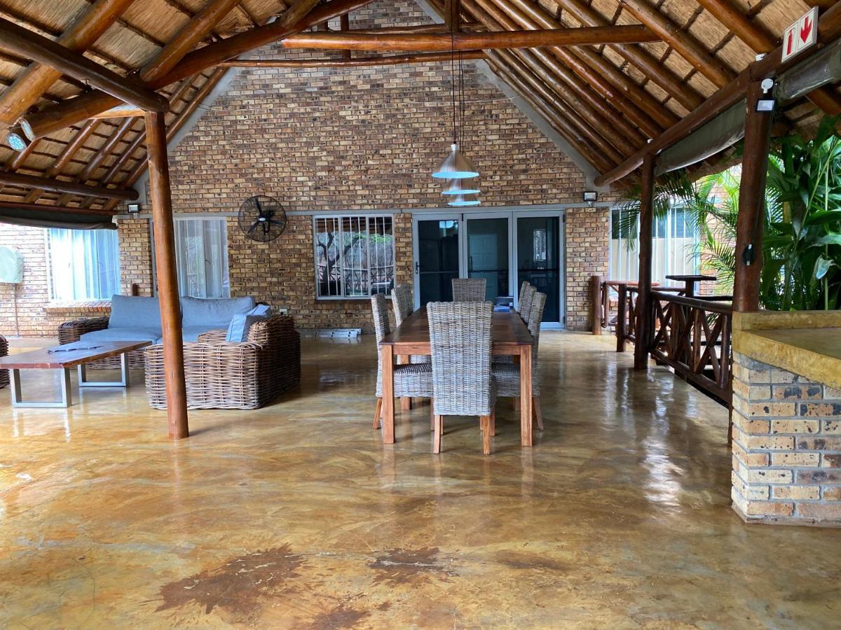Genet House Holiday Home Marloth Park Bagian luar foto