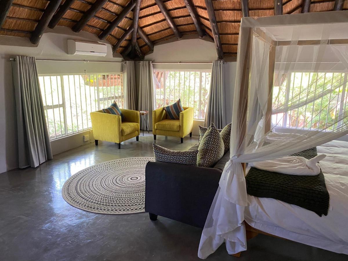 Genet House Holiday Home Marloth Park Bagian luar foto