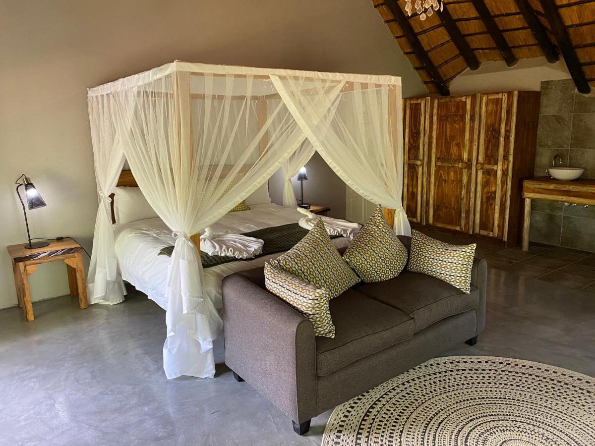 Genet House Holiday Home Marloth Park Bagian luar foto