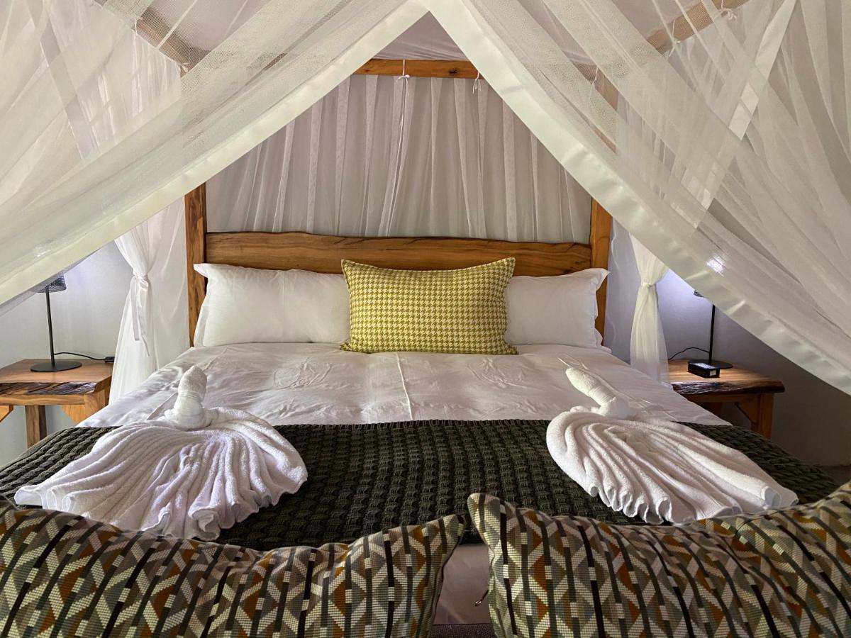 Genet House Holiday Home Marloth Park Bagian luar foto