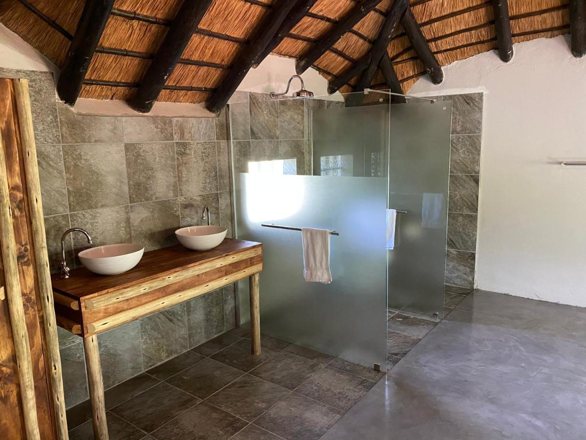 Genet House Holiday Home Marloth Park Bagian luar foto