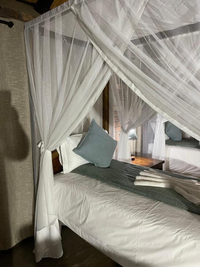 Genet House Holiday Home Marloth Park Bagian luar foto