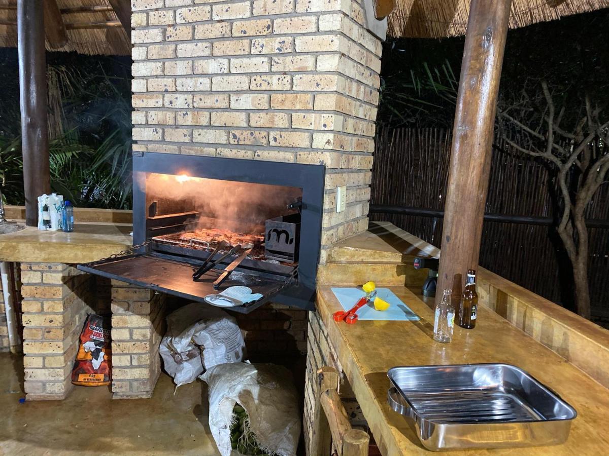Genet House Holiday Home Marloth Park Bagian luar foto